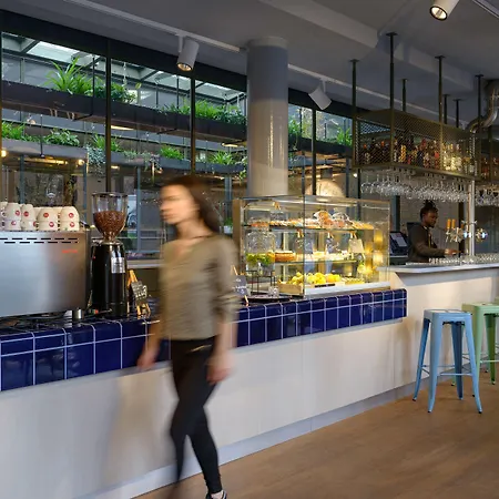 Stayokay Vondelpark Хостел *