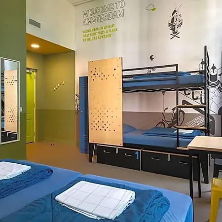 Stayokay Vondelpark Hostel