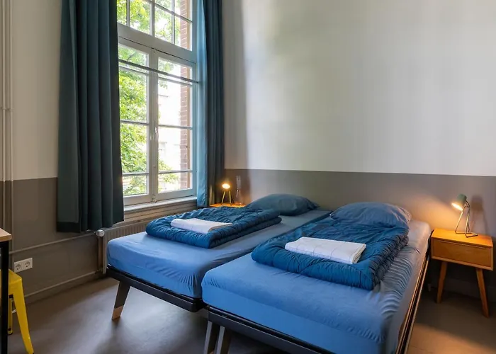 Stayokay Vondelpark Hostal *