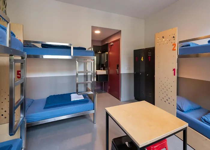 Stayokay Vondelpark Hostal *